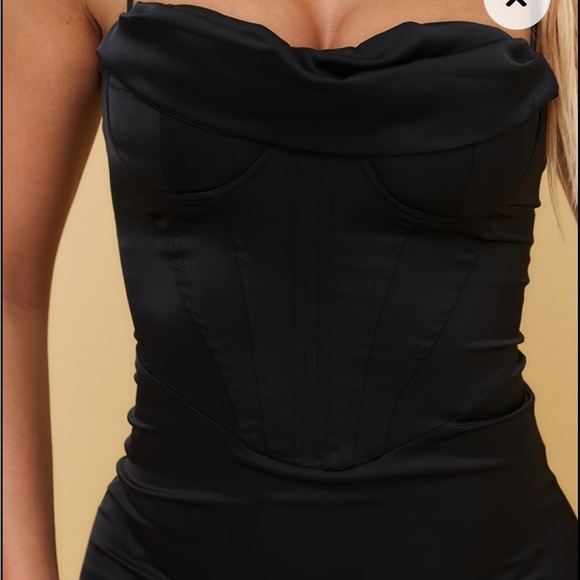 BLACK SILK DRESS PRETTY LITTLE THING - Picture 2 of 5